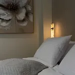 D' *